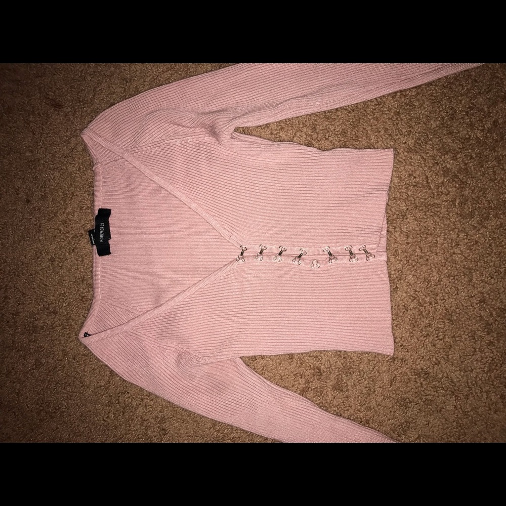 Forever 21 long sleeve pink crop with eyelet